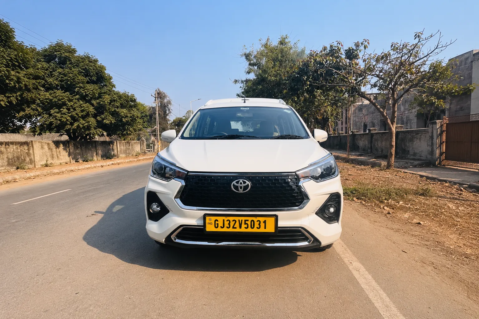 Toyota Rumion cab hire in Somnath